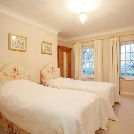 Historic Hall Wing Nr York & Leeds Free Hot Tub Casa de Férias Newton Kyme